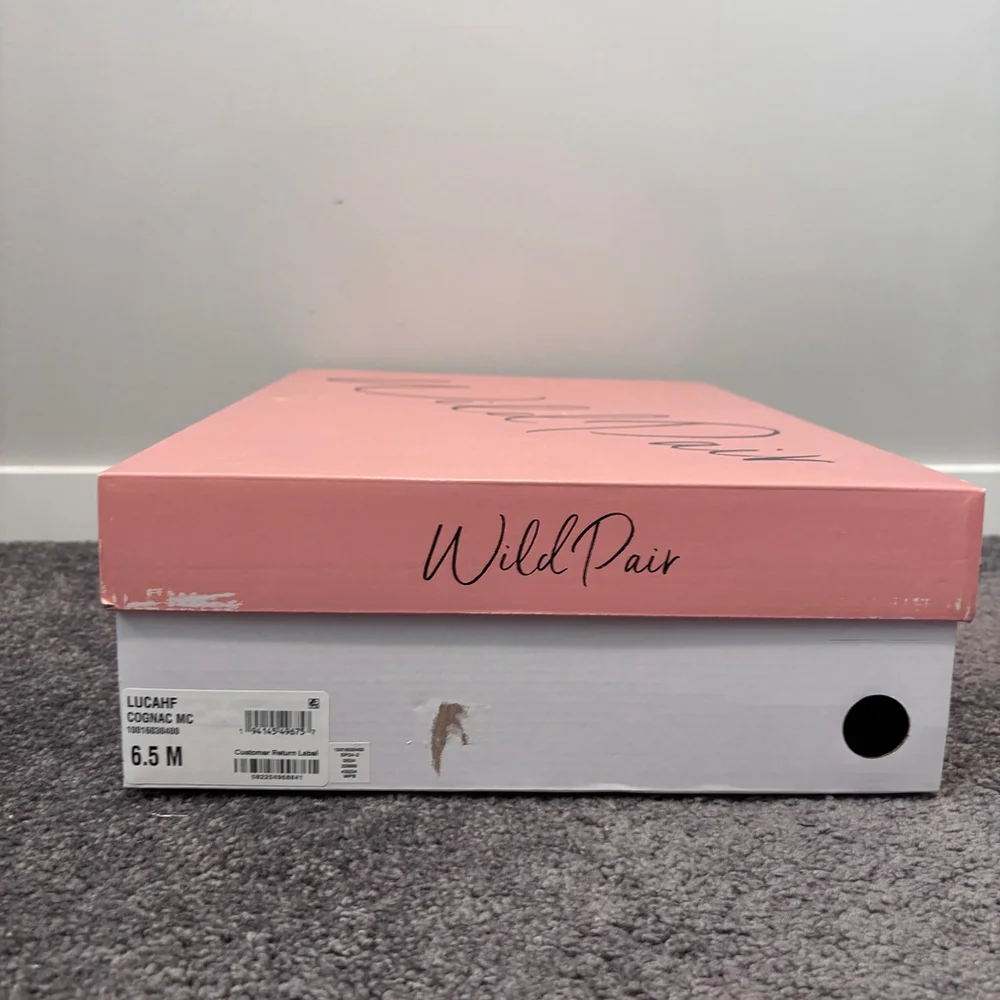 Wild Pair Women's Size 6.5 Brown Suede Cowboy Boots w/ Gold Crystals NIB - Picture 13 of 13